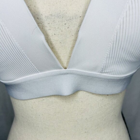 IZOD Women’s Padded Adjustable Strap White Bra Size 38C Ribbed Fabric - Picture 4 of 7